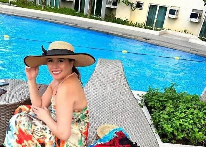 Apartment Phebs 2bedroom With Pool View In The Heart Of Makati