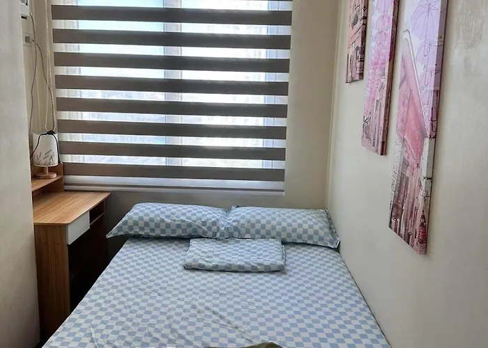Phebs 2bedroom With Pool View In The Heart Of Makati