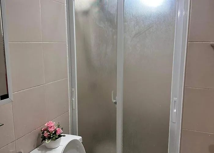 Phebs 2bedroom With Pool View In The Heart Of Makati *