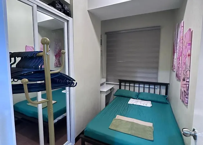 Phebs 2bedroom With Pool View In The Heart Of Makati Apartment *