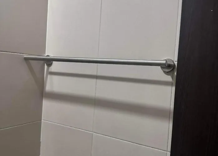 Phebs 2bedroom With Pool View In The Heart Of Makati Apartment *