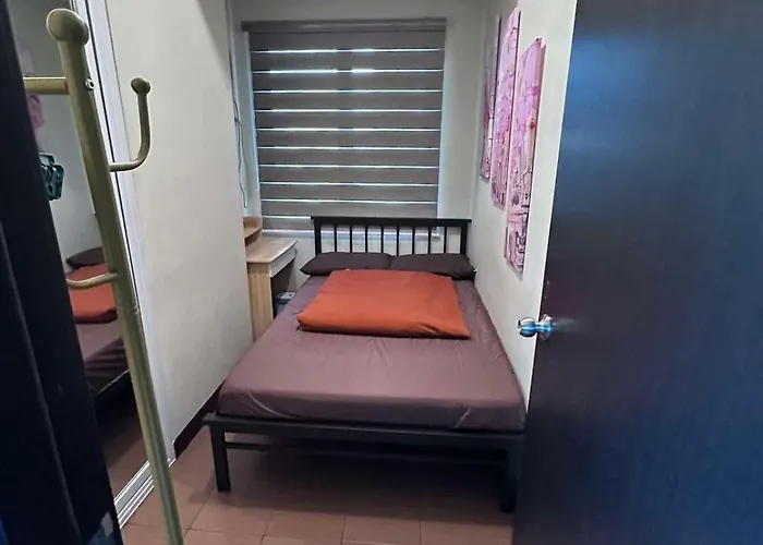 Phebs 2bedroom With Pool View In The Heart Of Makati