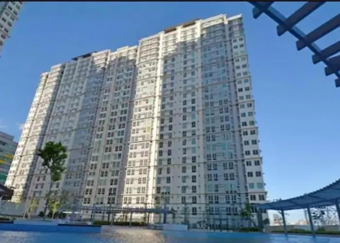 Phebs 2bedroom With Pool View In The Heart Of Makati