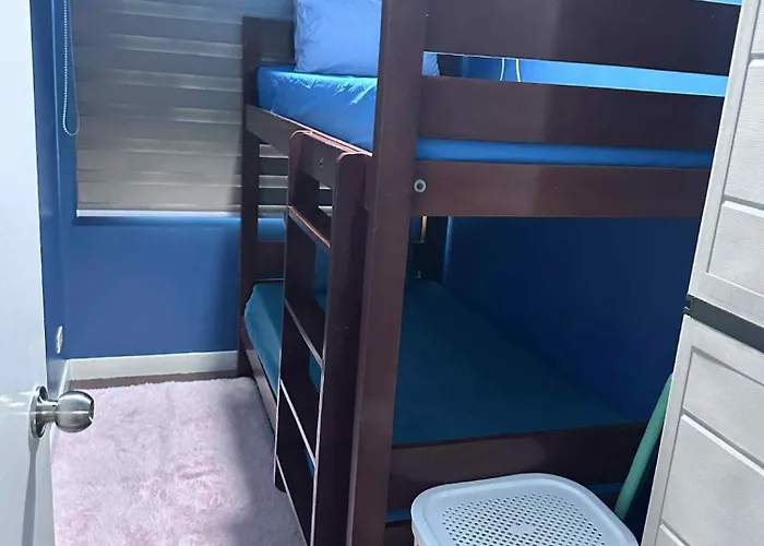 Phebs 2bedroom With Pool View In The Heart Of Makati *