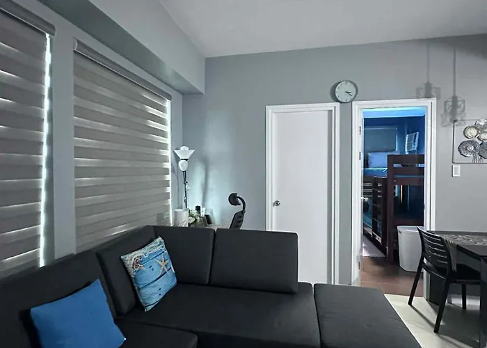 Phebs 2bedroom With Pool View In The Heart Of Makati